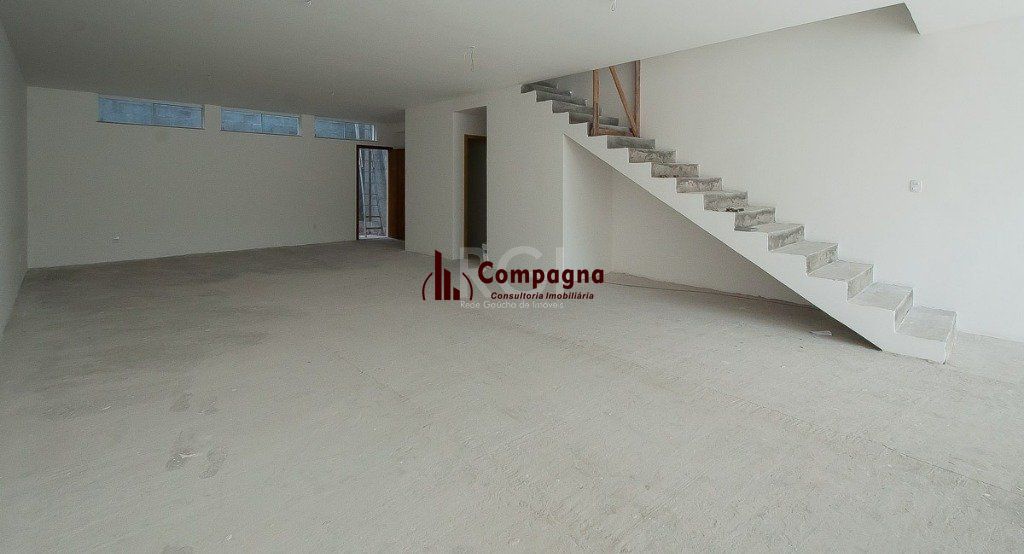 Loja para Venda - 210m², 0 dormitórios, 2 vagas - São Sebastião — foto 2