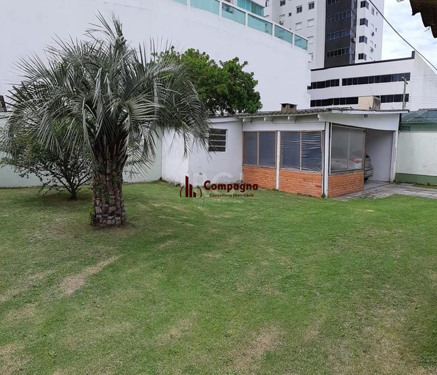 Casa no Centro de Tramandai com pátio — foto 3