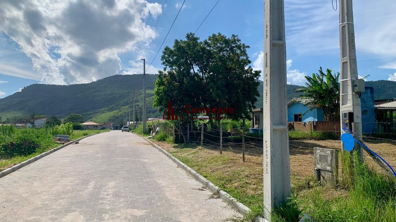 EXCELENTE TERRENO GAROPABA SC. ÓTIMO LOCAL PARA MORAR OU INVESTIR. — foto 2