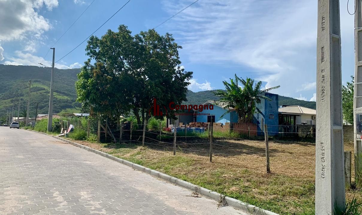 EXCELENTE TERRENO GAROPABA SC. ÓTIMO LOCAL PARA MORAR OU INVESTIR. — foto 4
