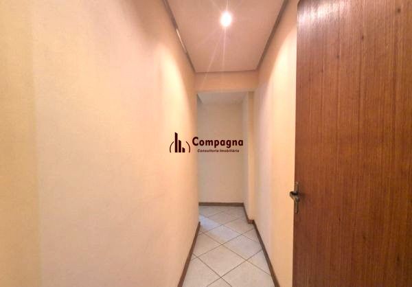 Apartamento no Centro de 2 dormitórios DESOCUPADO — foto 5
