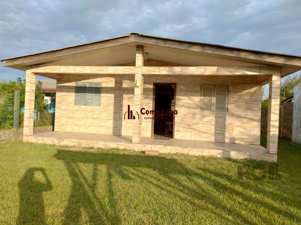 Casa em Cidreira de 3 dormitórios próximo do mar