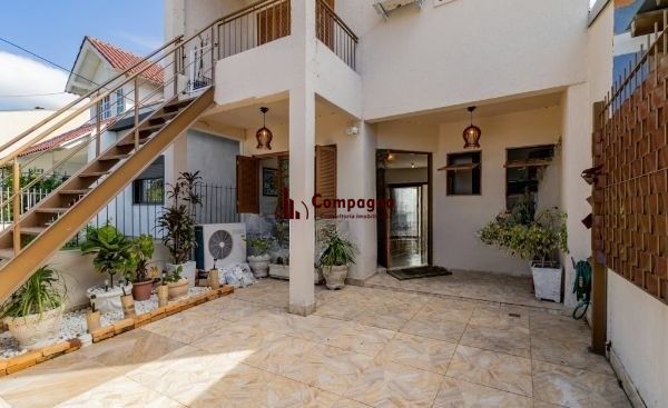 Casa sobrado na Hípica de 4 dormitórios e 2 vagas — foto 2