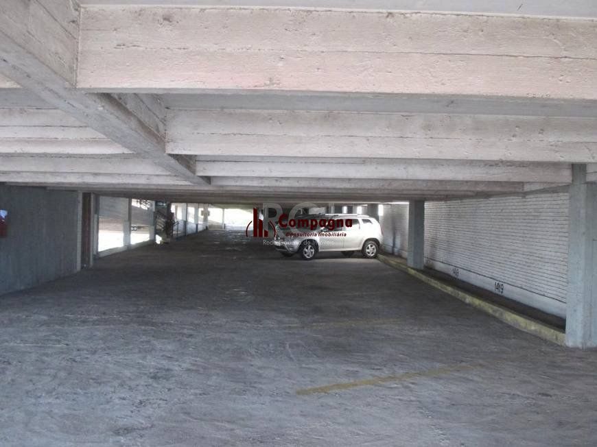 Box de garagem no Edifício Gigante no Centro