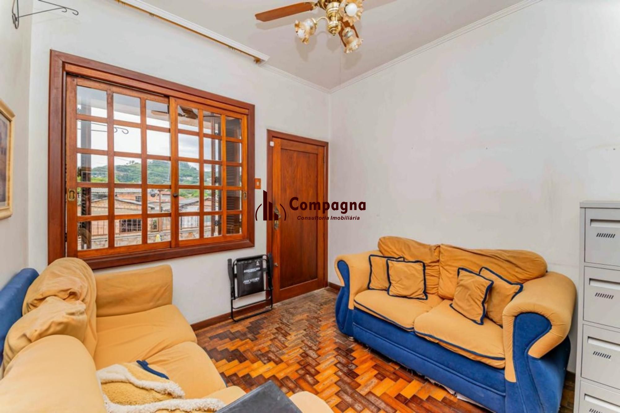 Casa de 3 quartos, churrasqueira, terraço, 2 vagas no bairro Glória. — foto 2