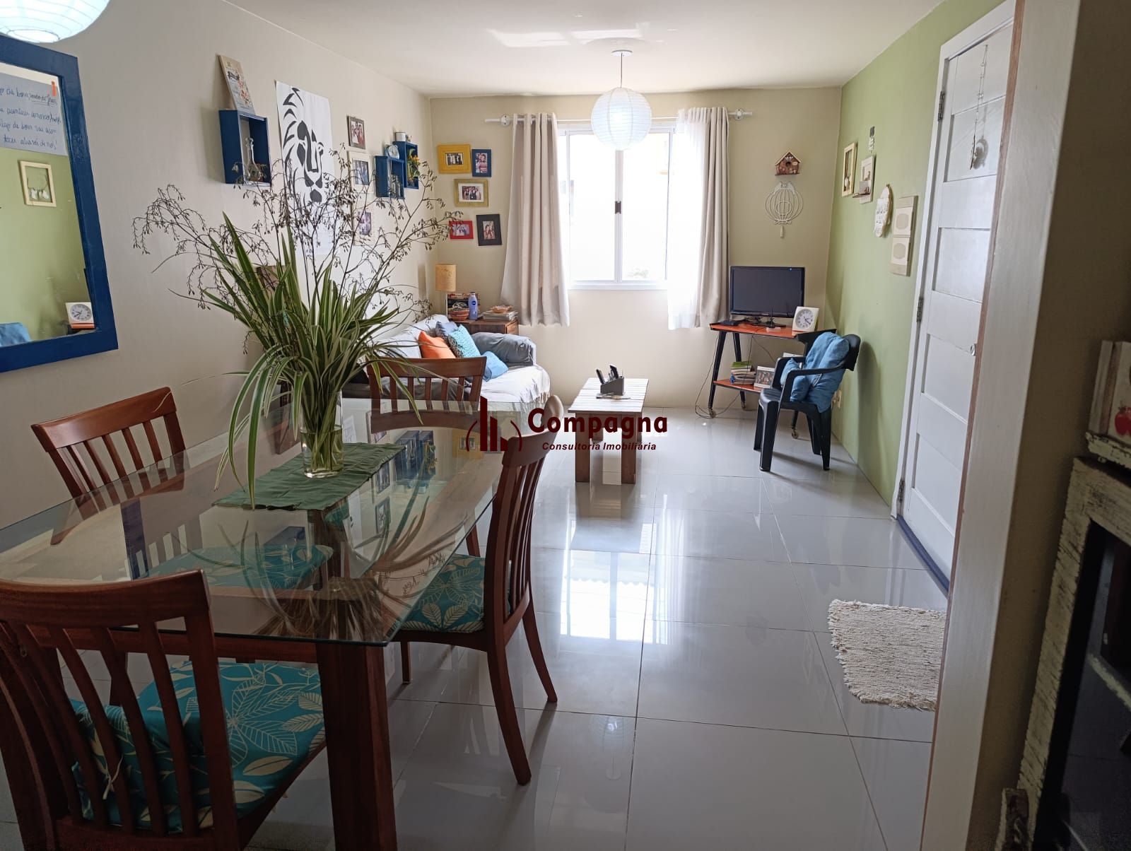 Casa em Condomínio fechado 3 quartos e 1 vaga no bairro Jardim Itu.