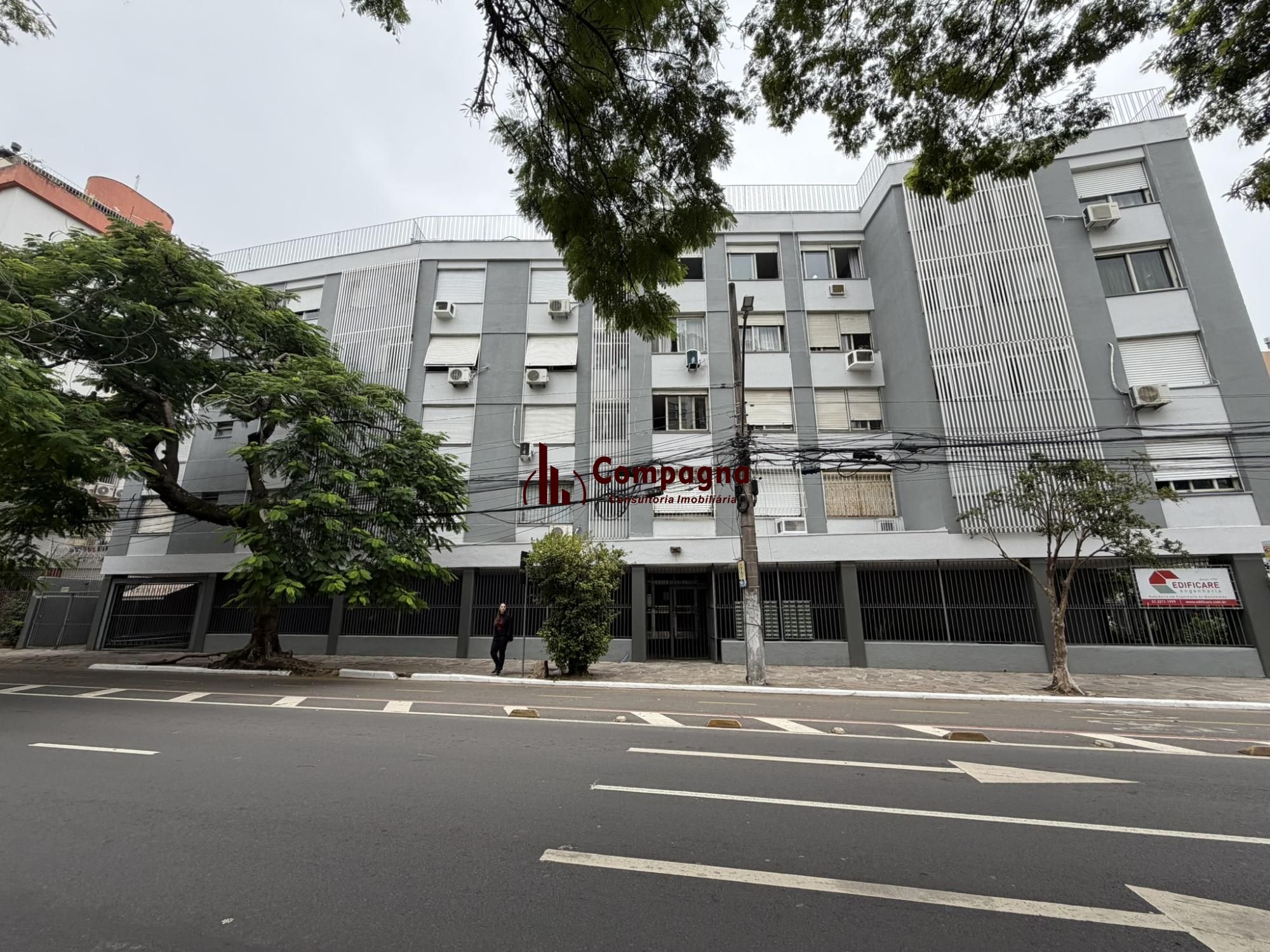 Apartamento 1 dormitório na rua Irmão José Otão, Independência — foto 2