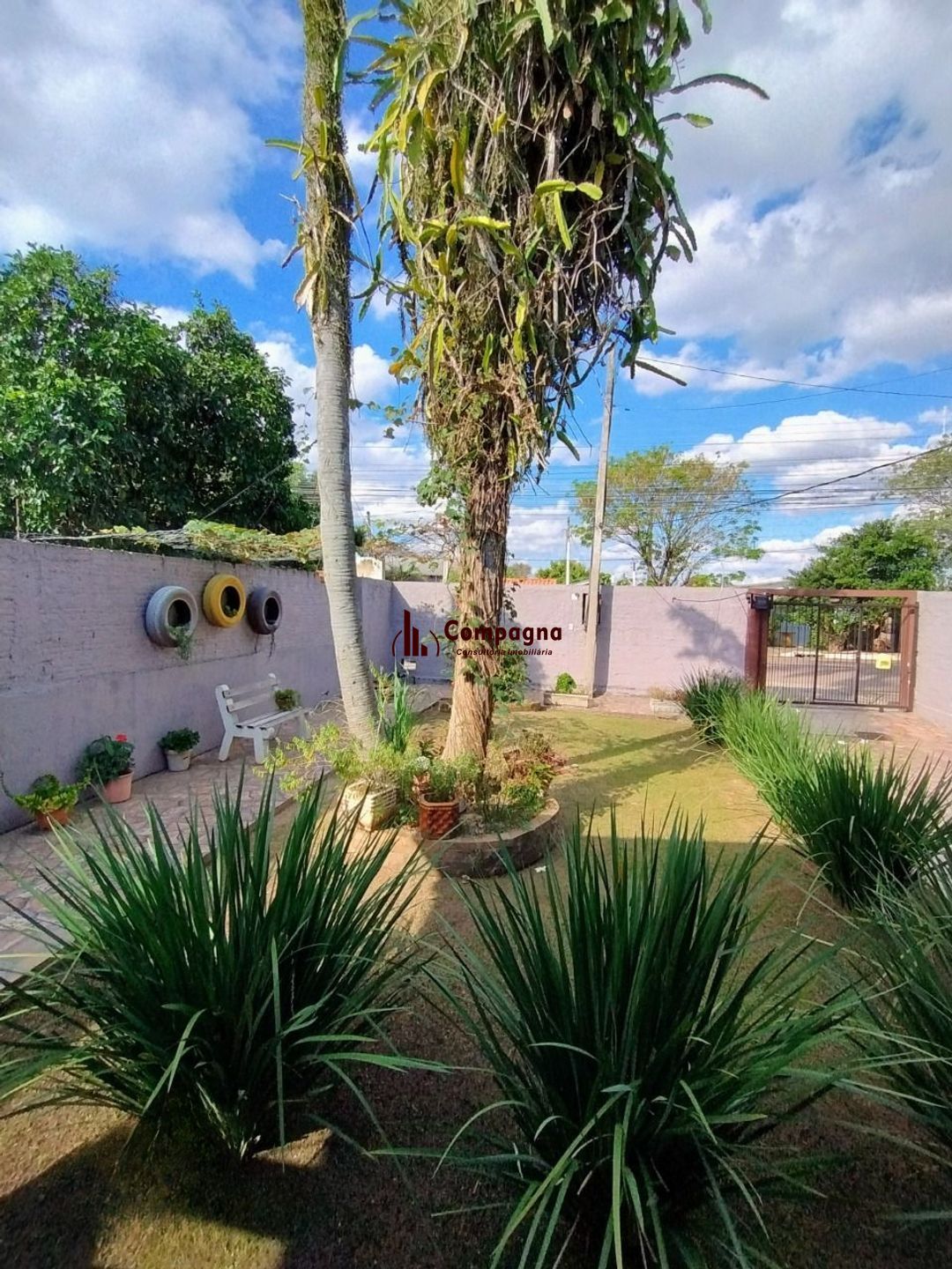 Casa de 4 dormitórios e 4 vagas de garagem em Canoas. — foto 3