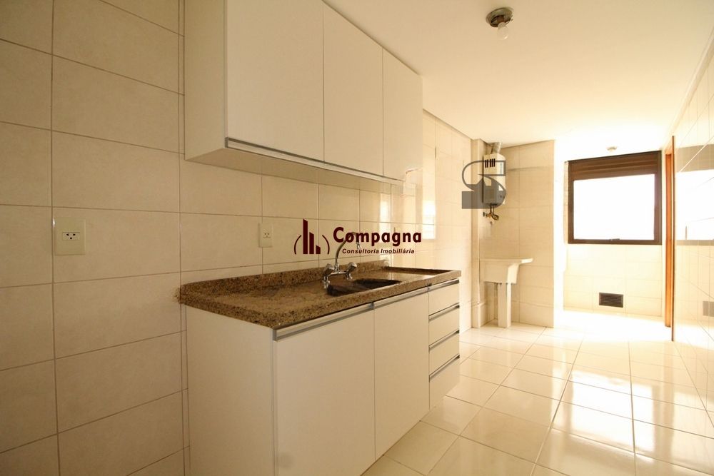 Apartamento com 2 quartos, 1 suíte e 1 vaga e elevador no Bairro Bom Fim. — foto 4