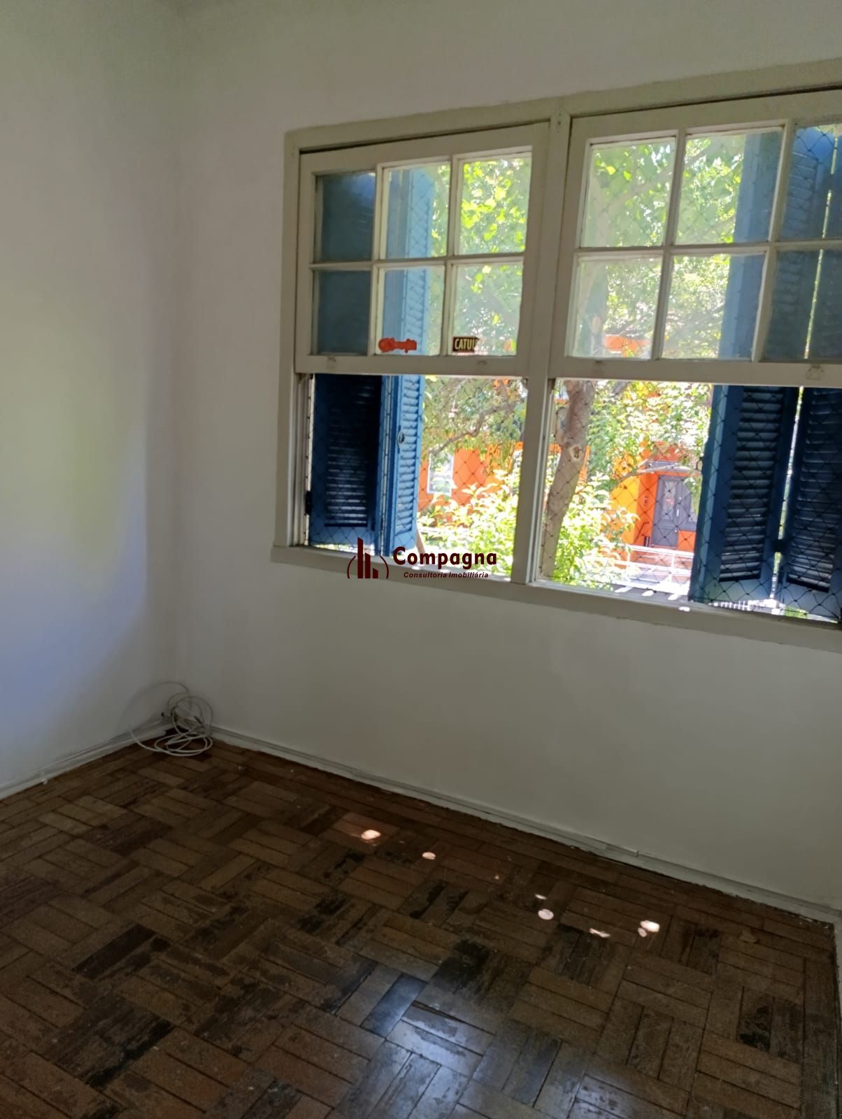 Apartamento de 2 quartos e sacada no bairro Mont' Serrat. — foto 3