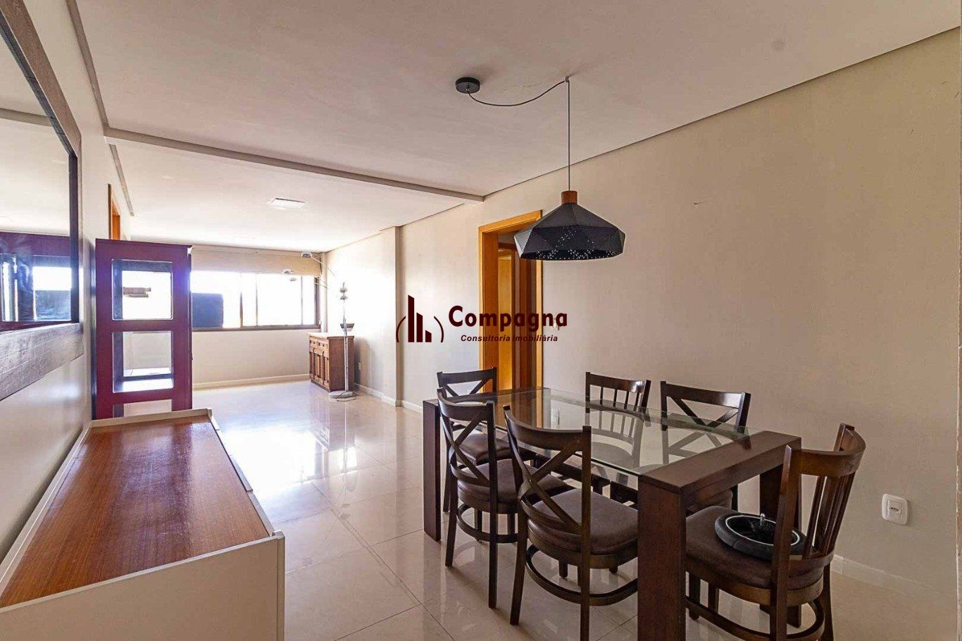 Apartamento de 2 quartos, elevador e 2 vagas no bairro Auxiliadora. — foto 4