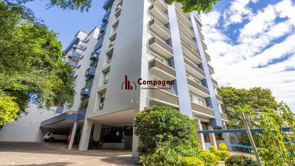 Cobertura com 3 Quartos, 1 suíte, 2 vagas e 211m²  no Petrópolis. — foto 2