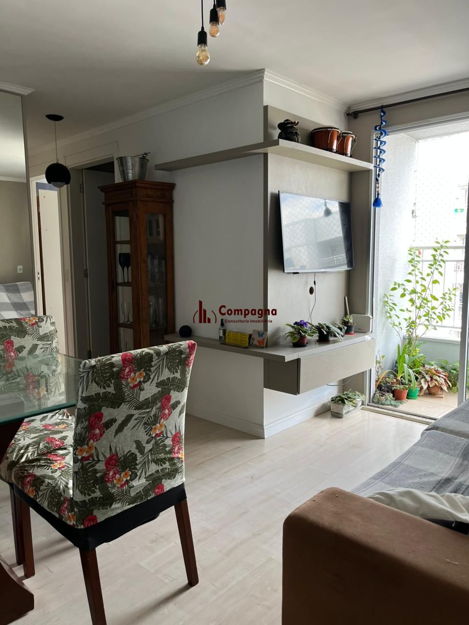 Apartamento de 2 dormitórios e 1 vaga de garagem em Canoas.