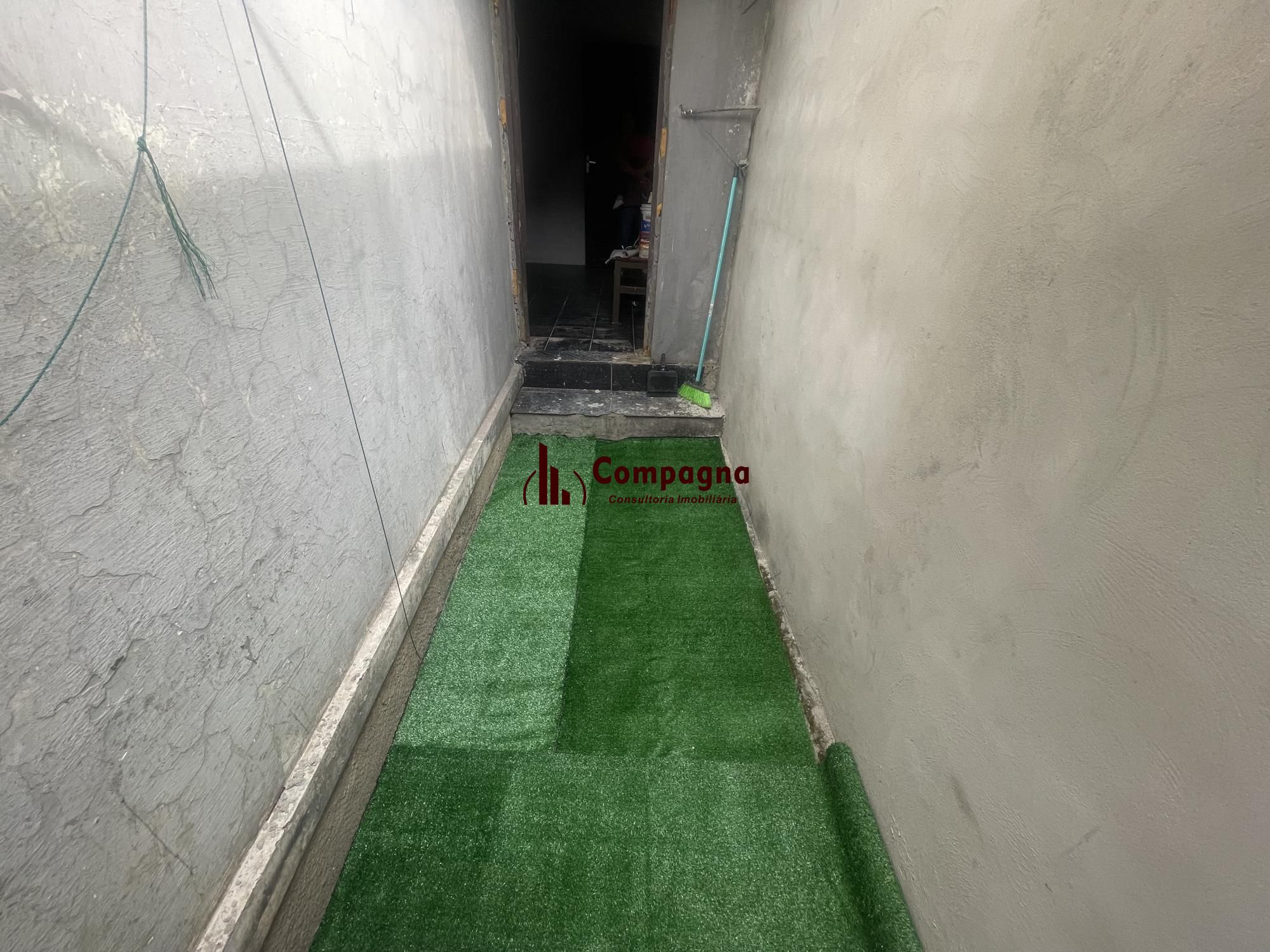 Apartamento 48m² Bairro Maria Regina Térreo com pequeno pátio Alvorada — foto 3