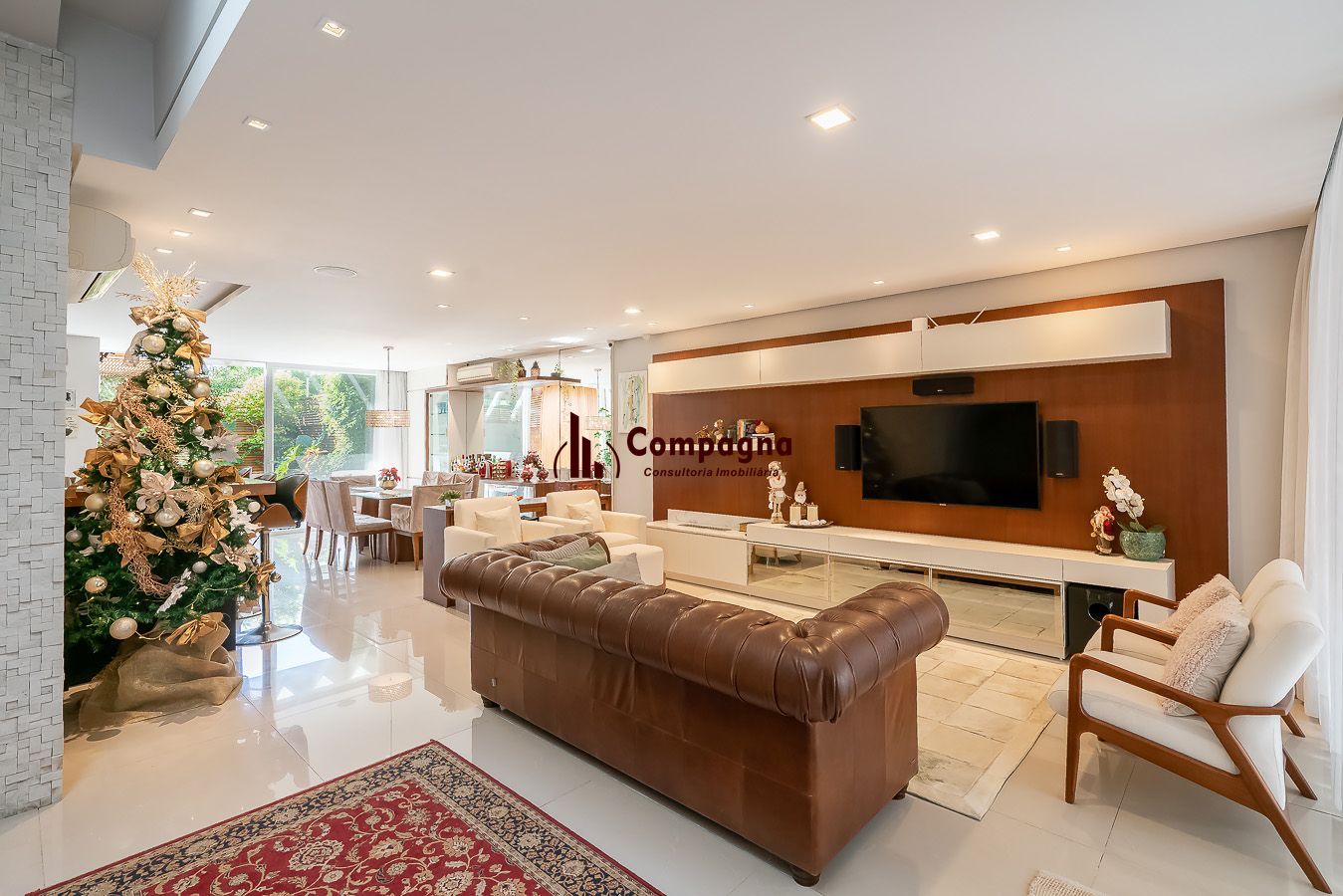 Casa em Condomínio com 4 quartos e 275m² à venda em Sarandi, Porto Alegre.