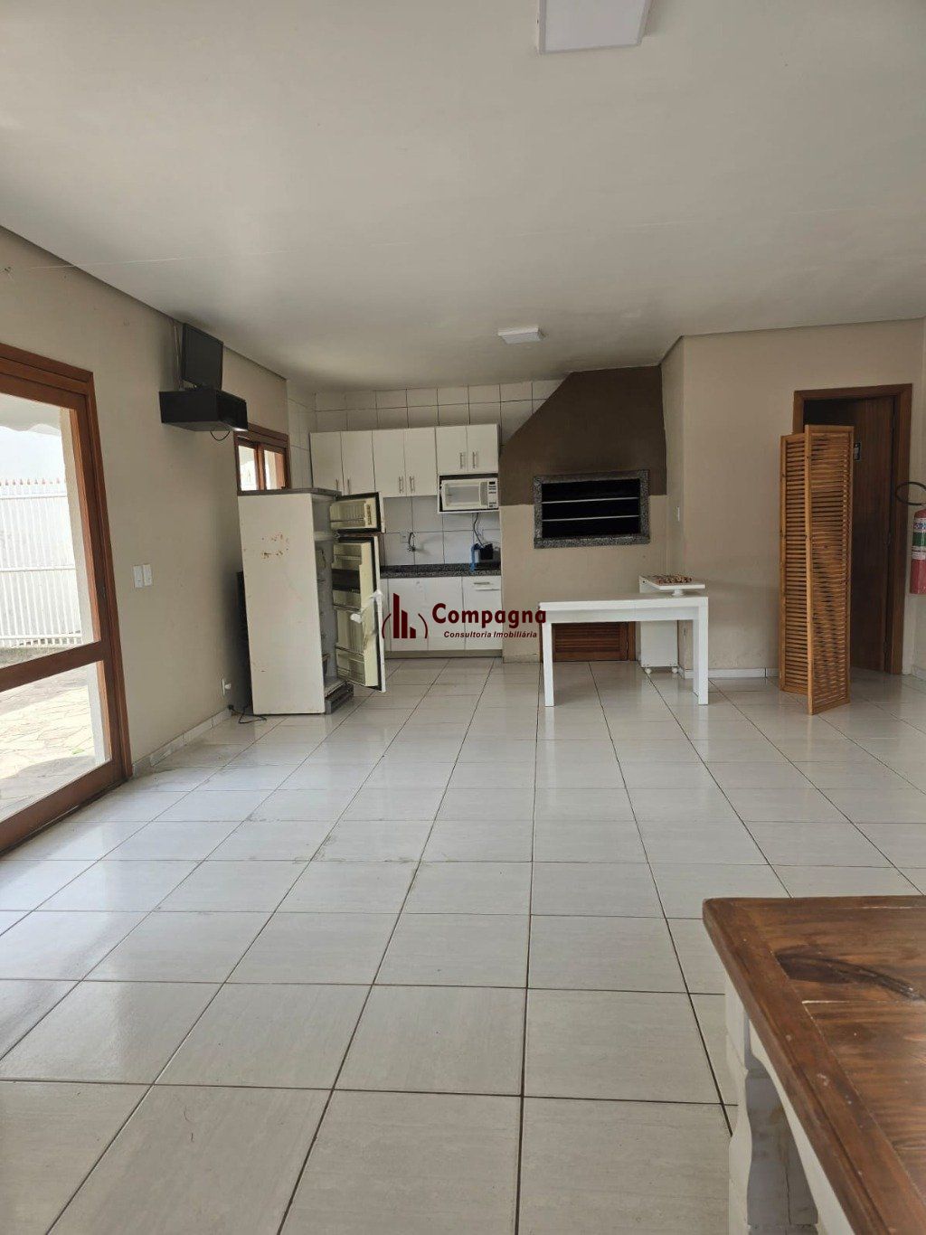 Casa de 3 dormitórios com  uma vaga de garagem no bairro Niterói Canoas. — foto 3