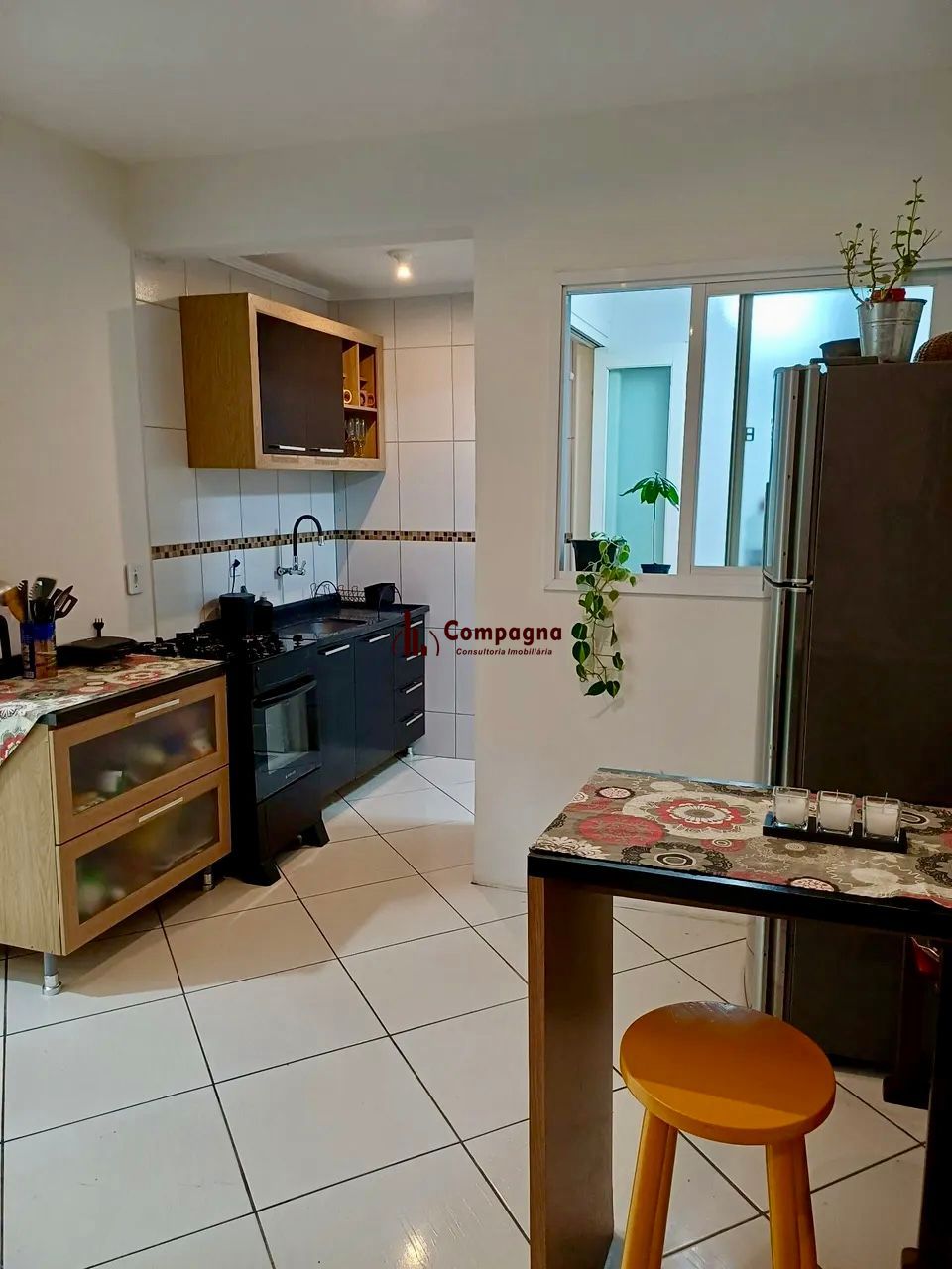 Apartamento de 2 quartos no andar térreo semi mobiliado em Gravataí — foto 2