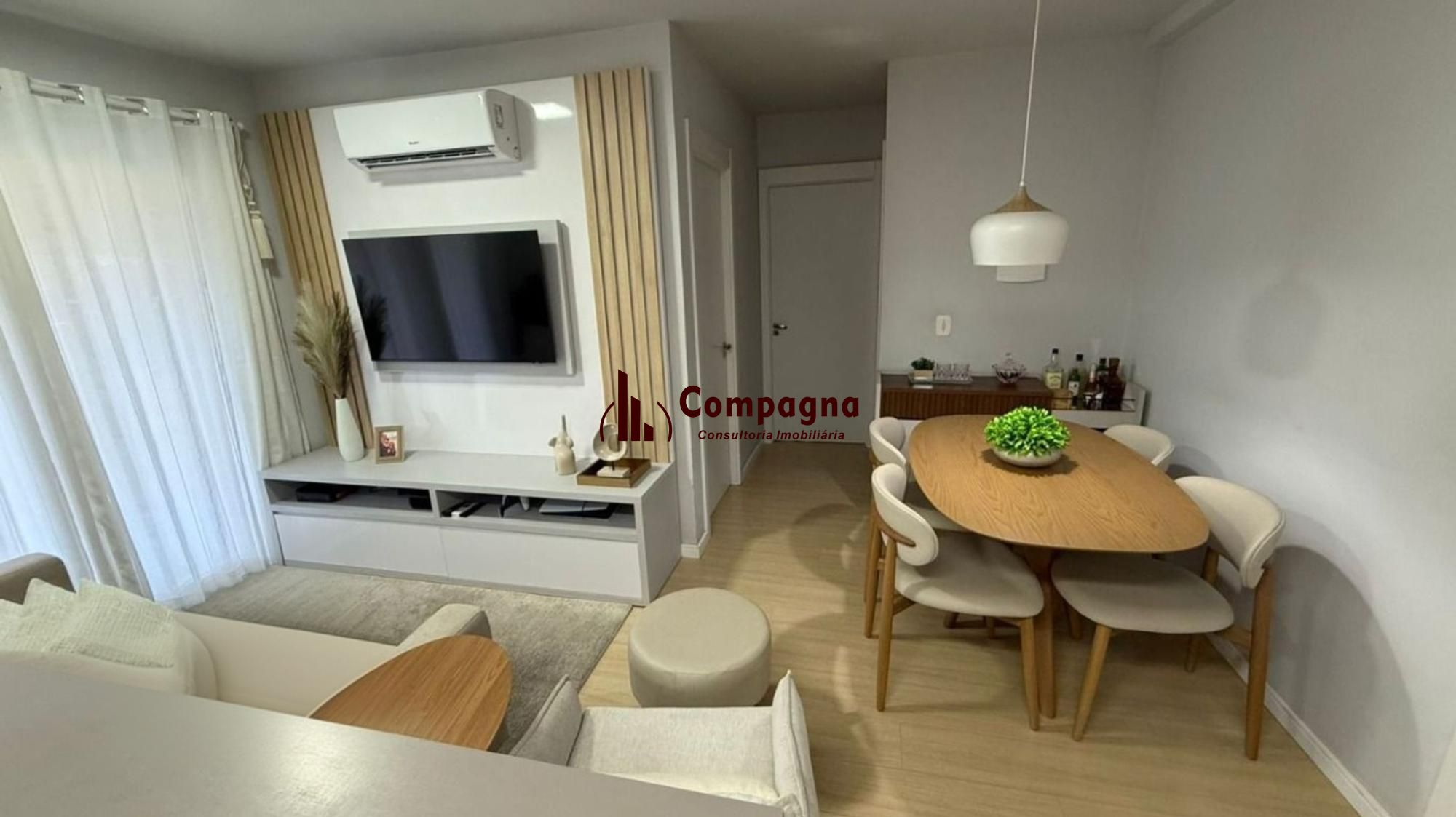 Apartamento de 2 dormitórios, elevador e 1 vaga de garagem em Canoas.