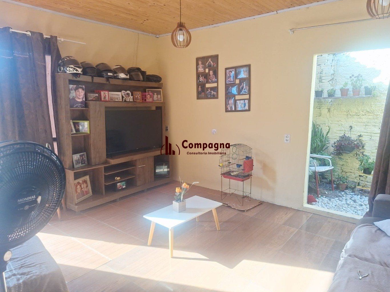 Casa de 3 quartos e 4 vagas de garagem em Canoas.