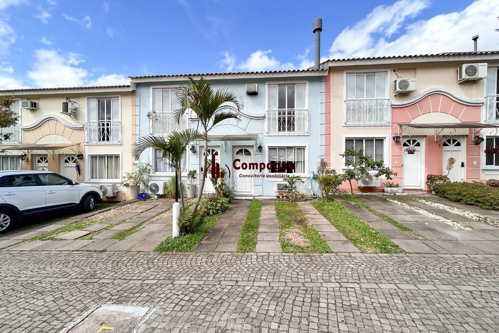 Casa cem condomínio com 2 dormitórios, 1 suite, 2 vagas no bairro Cavalhada
