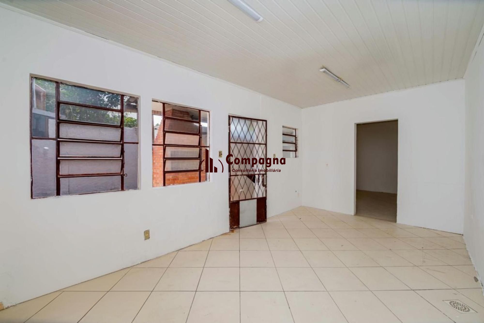 Casa de 2 dormitórios, churrasqueira, pátio, 4 vagas no bairro Ipanema — foto 5