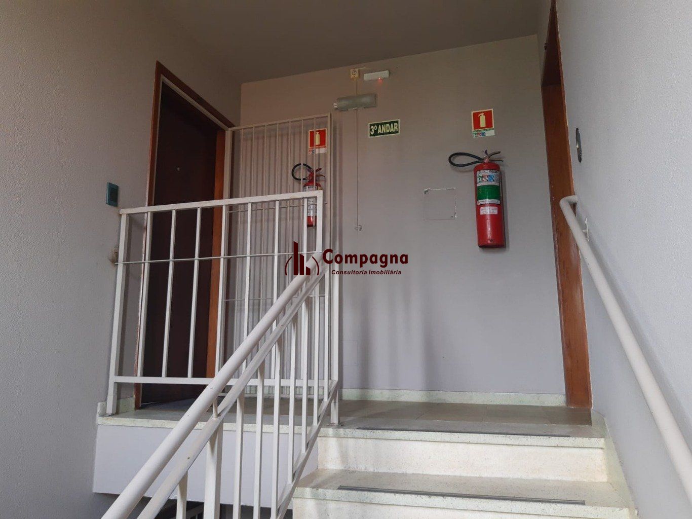 Apartamento Duplex de 2 dormitórios,  1 vaga de garagem em Cachoeirinha. — foto 3