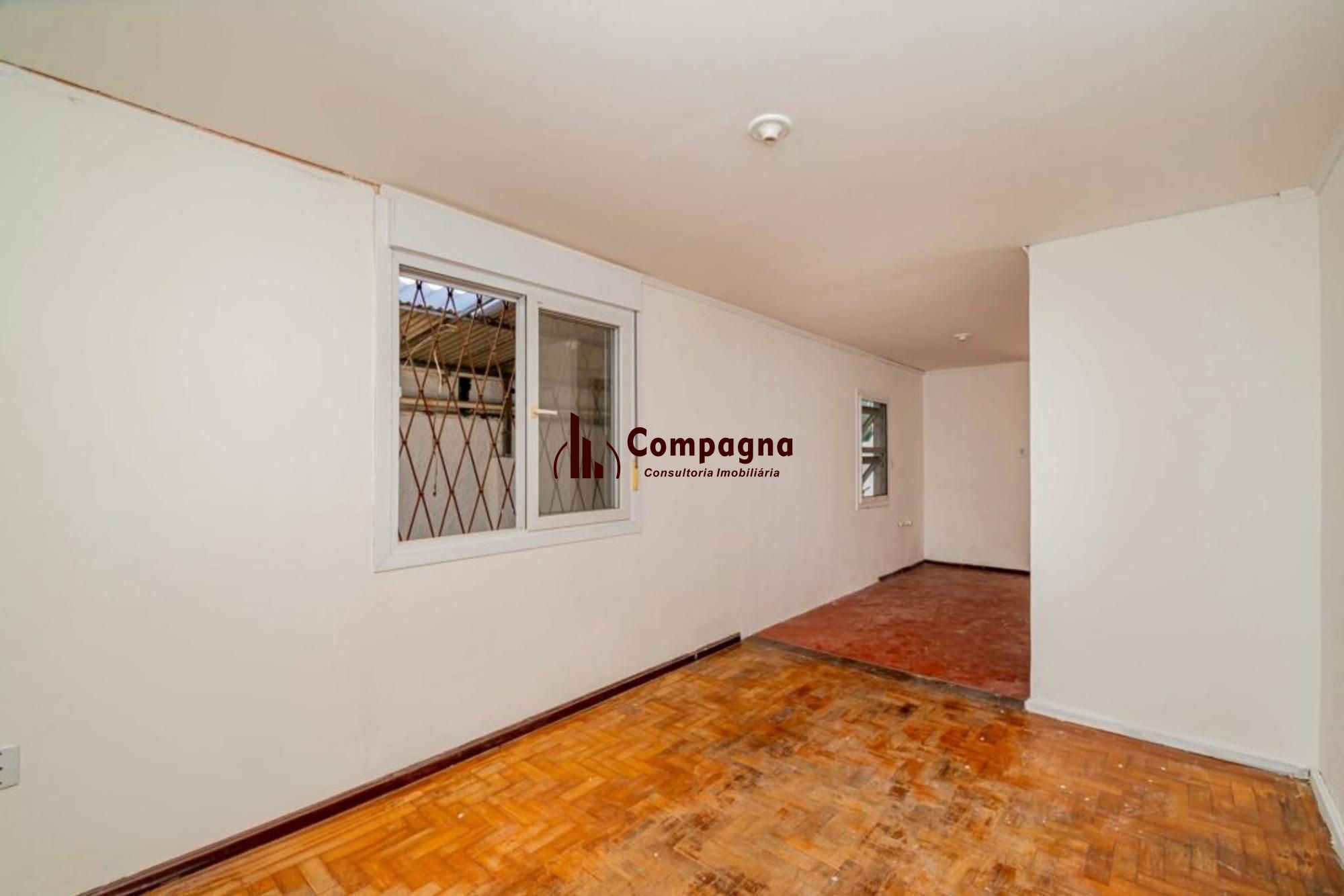 Casa de 2 dormitórios, churrasqueira, pátio, 4 vagas no bairro Ipanema — foto 3