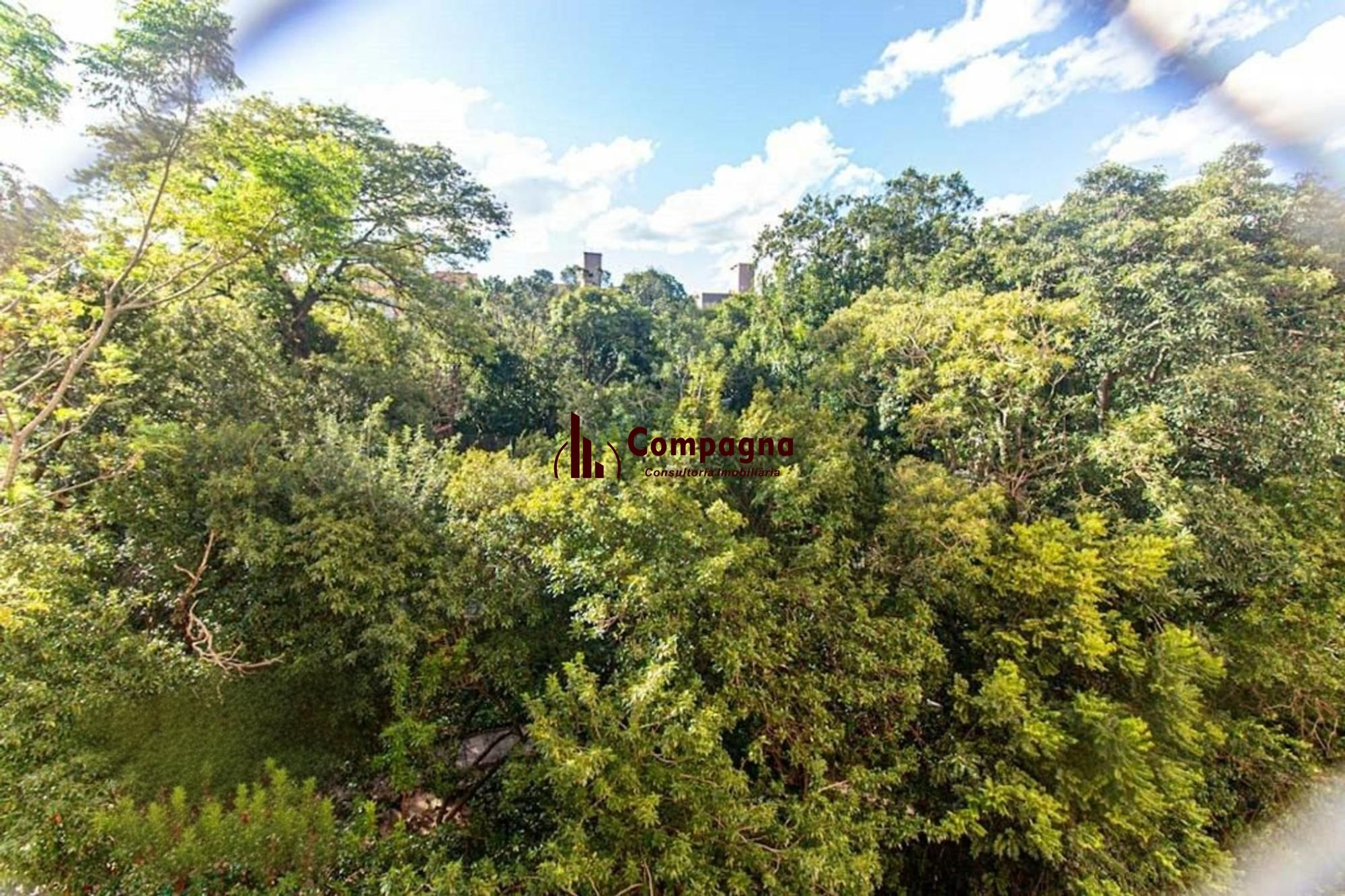 Apartamento à venda com 2 dormitórios, sacada e vaga no Morro Santana. — foto 5
