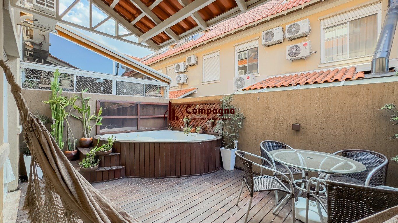 Casa com 4 quartos e 2 vagas em condomínio fechado no Bairro Ecoville. — foto 4