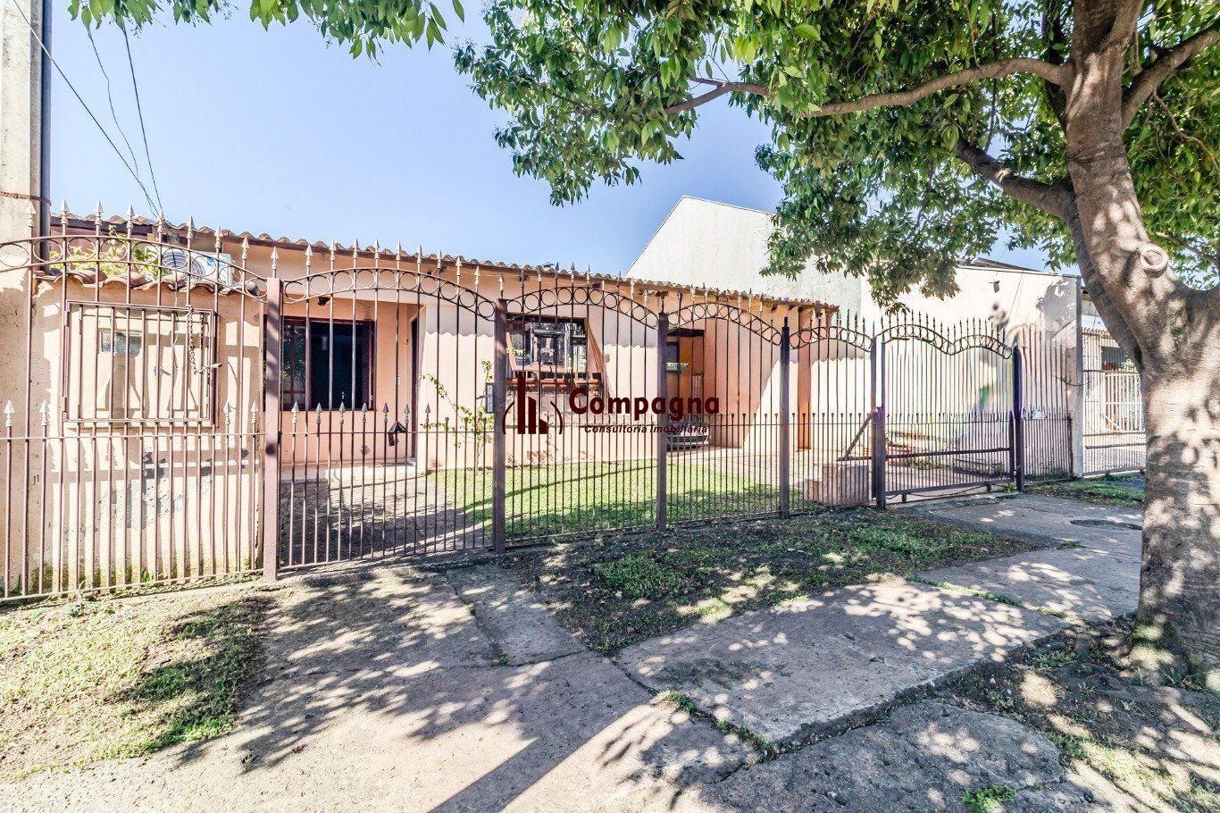 Casa de 81 metros quadrados, 3 dormitórios, 1 uma vaga de garagem em Canoas.