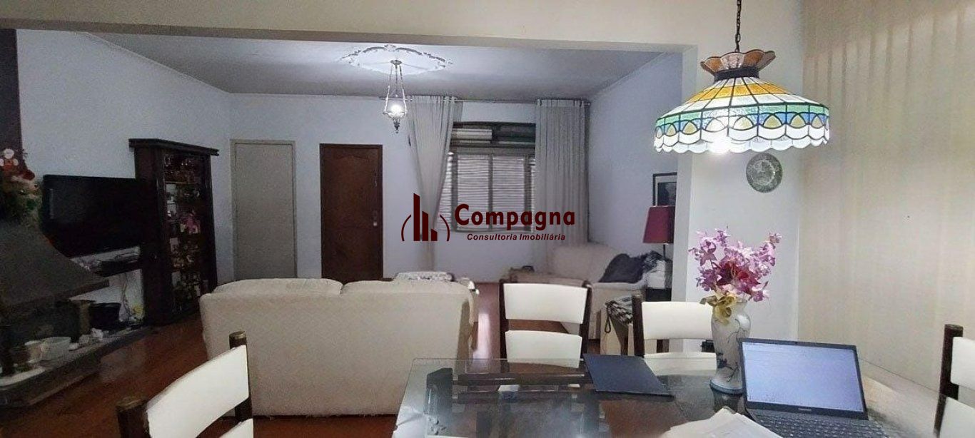 Casa com 4 quartos, 4 vagas e amplo pátio no Bairro Jardim Lindóia — foto 4