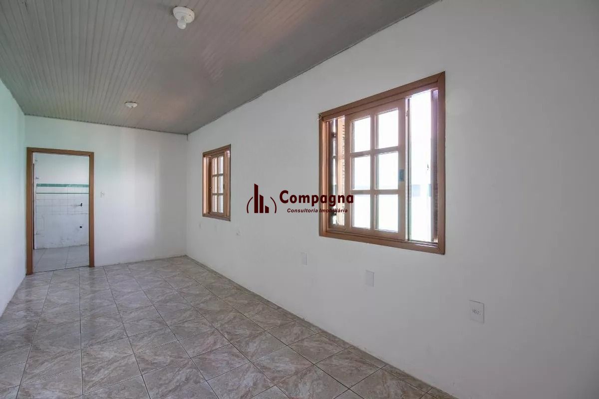 Casa 300m² à Venda na Vila Ipiranga . 2 Quartos, 2 Vagas, Salão e Churrasqueira