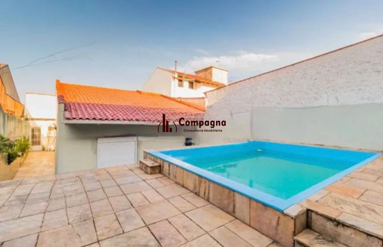 Casa com 3 Quartos e 3 banheiros à Venda, 120 m² por R$ 390.000