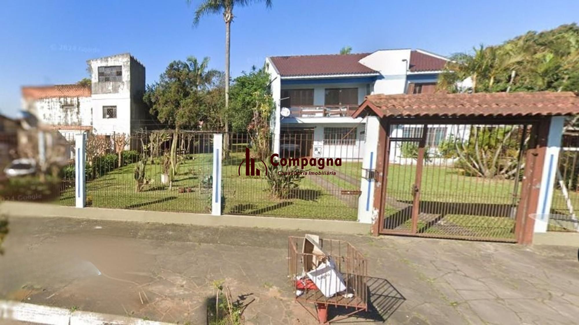 Casa com 3 dormitótrios, piscina e 2 vagas de garagem em Canoas. — foto 2