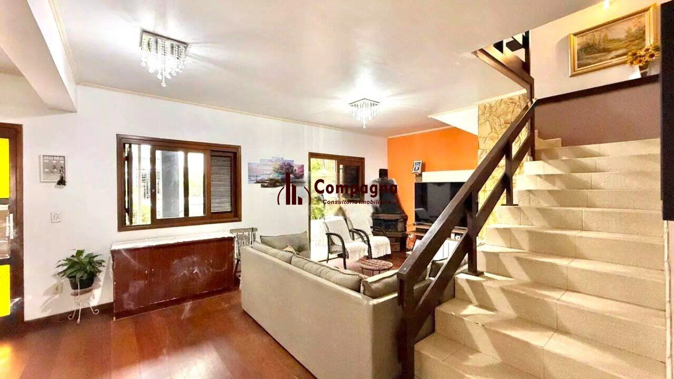 Casa de 3 dormitórios e  com 3 vagas de garagem no bairro City em Cachoeirinha. — foto 2