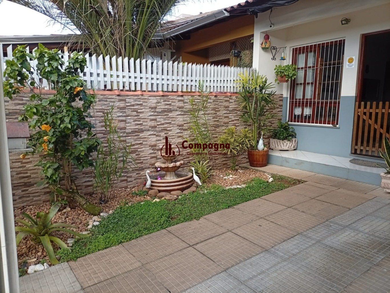 Casa de 2 dormitórios, 1 vaga de garagem, no Bairro Olaria em Canoas — foto 2