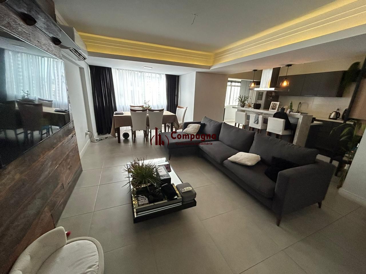 Apartamento Reformado 3 Dorm 1 Suíte, Elevador e 2 Vagas em Novo Hamburgo