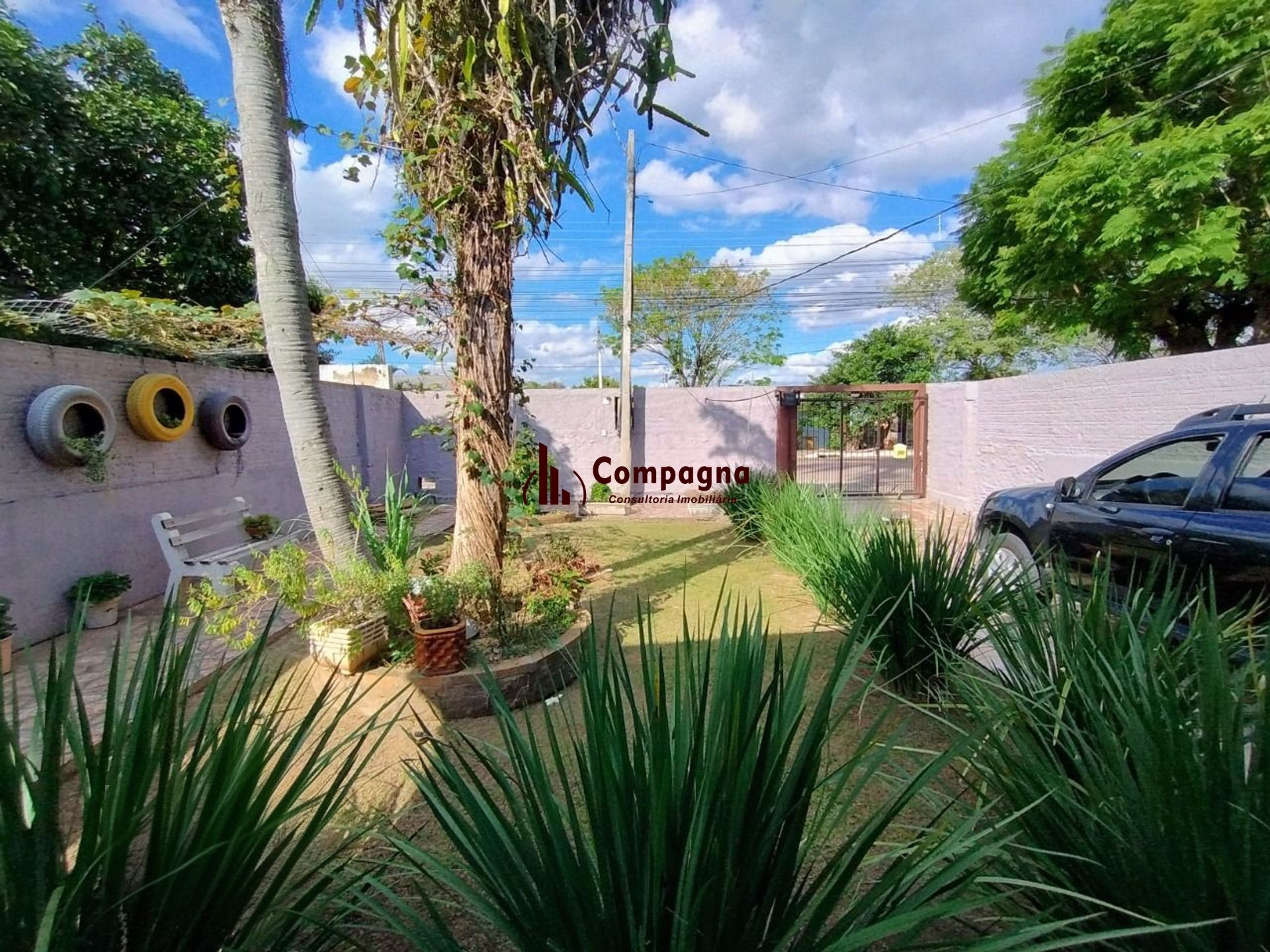 Casa de 4 dormitórios e 4 vagas de garagem em Canoas. — foto 4