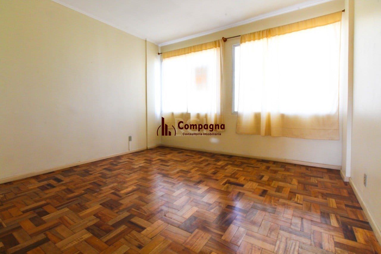 Apartamento com 2 quartos,1 vaga de garagem e elevador no bairro Navegantes — foto 4
