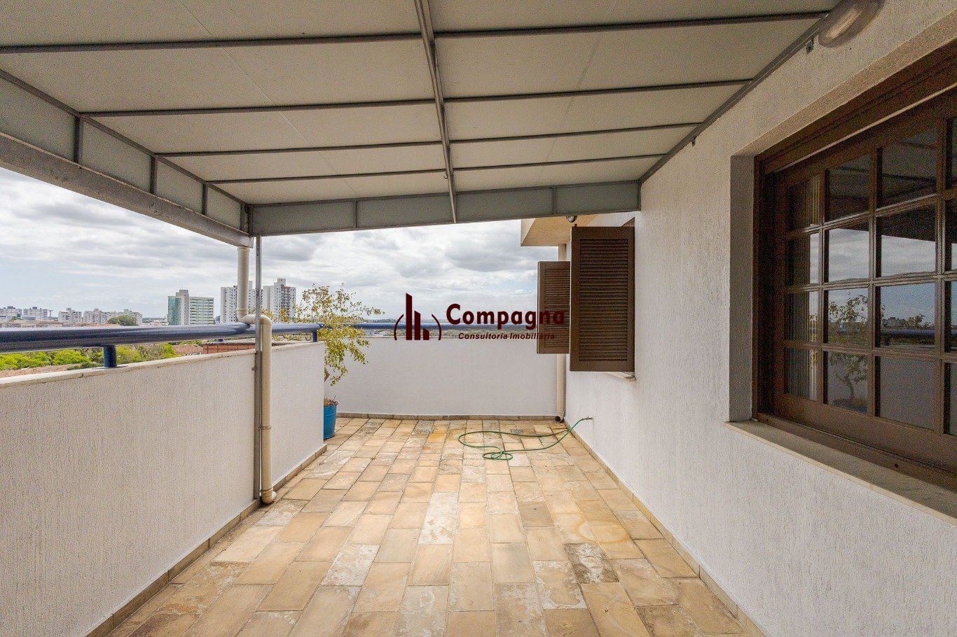 Cobertura com 4 quartos, 1 suíte e 2 vagas no bairro Passo da Areia. — foto 5