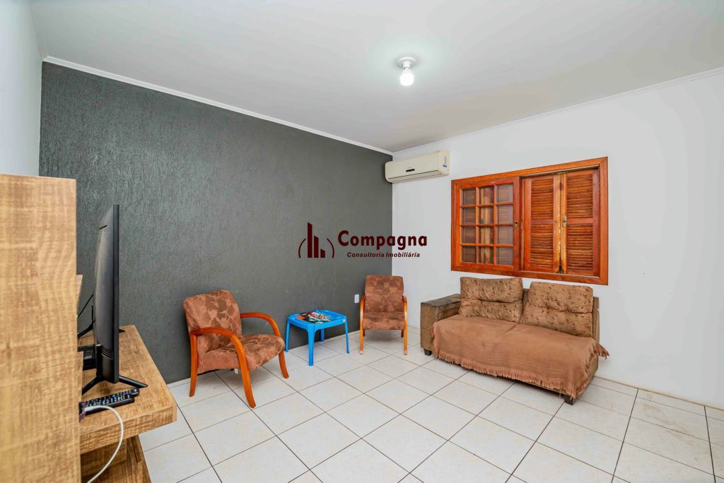 Casa com 3 quartos e 4 vagas à venda em Vila Nova