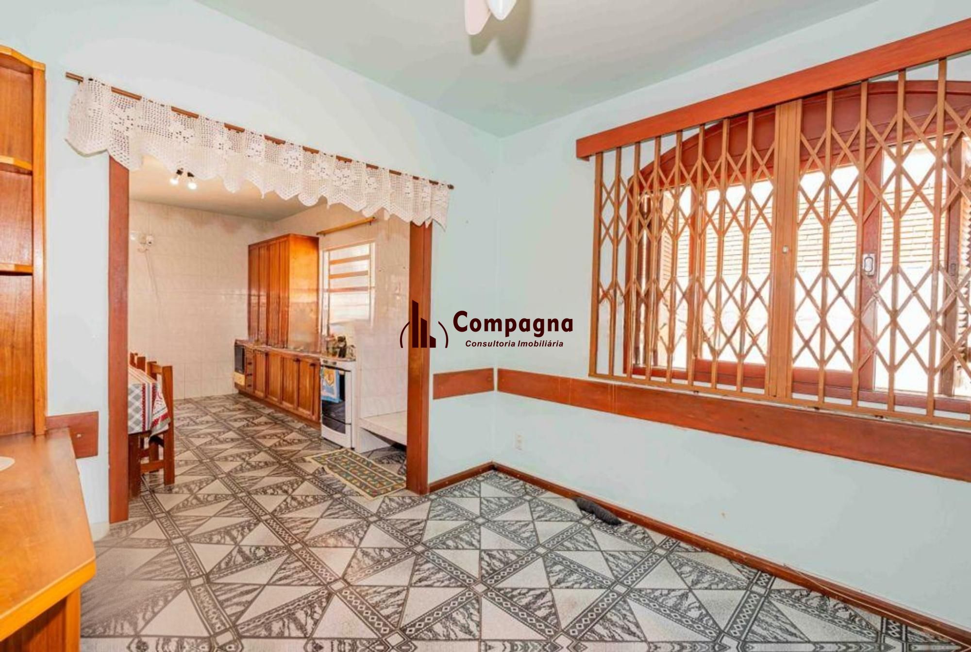 Casa de 2 quartos, 2 banheiros,pátio,churrasqueira, 7 vagas no bairro Guarujá. — foto 5