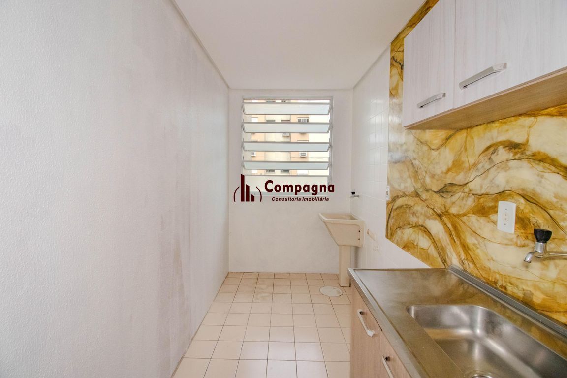 Apartamento 2 dormitórios com sacada 1 vaga Bairro Sarandi Ecoville — foto 5
