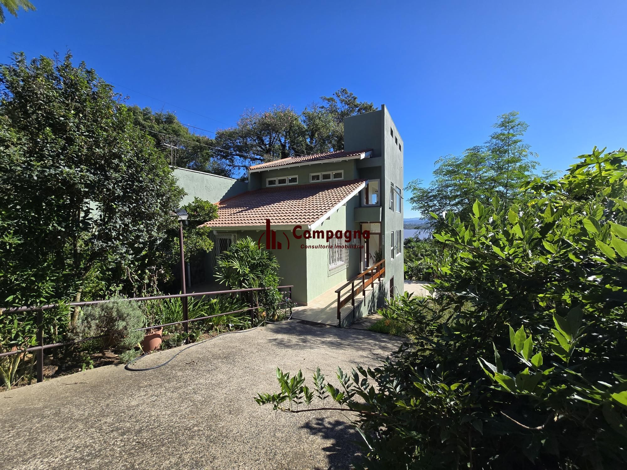 Casa 3 dormitórios, 1 suíte, 4 vagas 210 m² privativos no Belém Novo. — foto 3