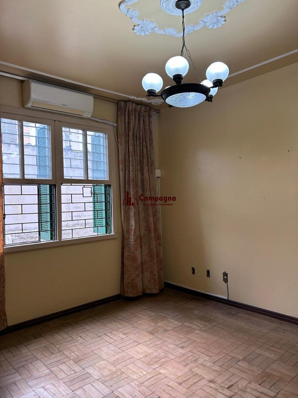 Apartamento térreo com 3 quartos no Bairro Cidade Baixa — foto 4
