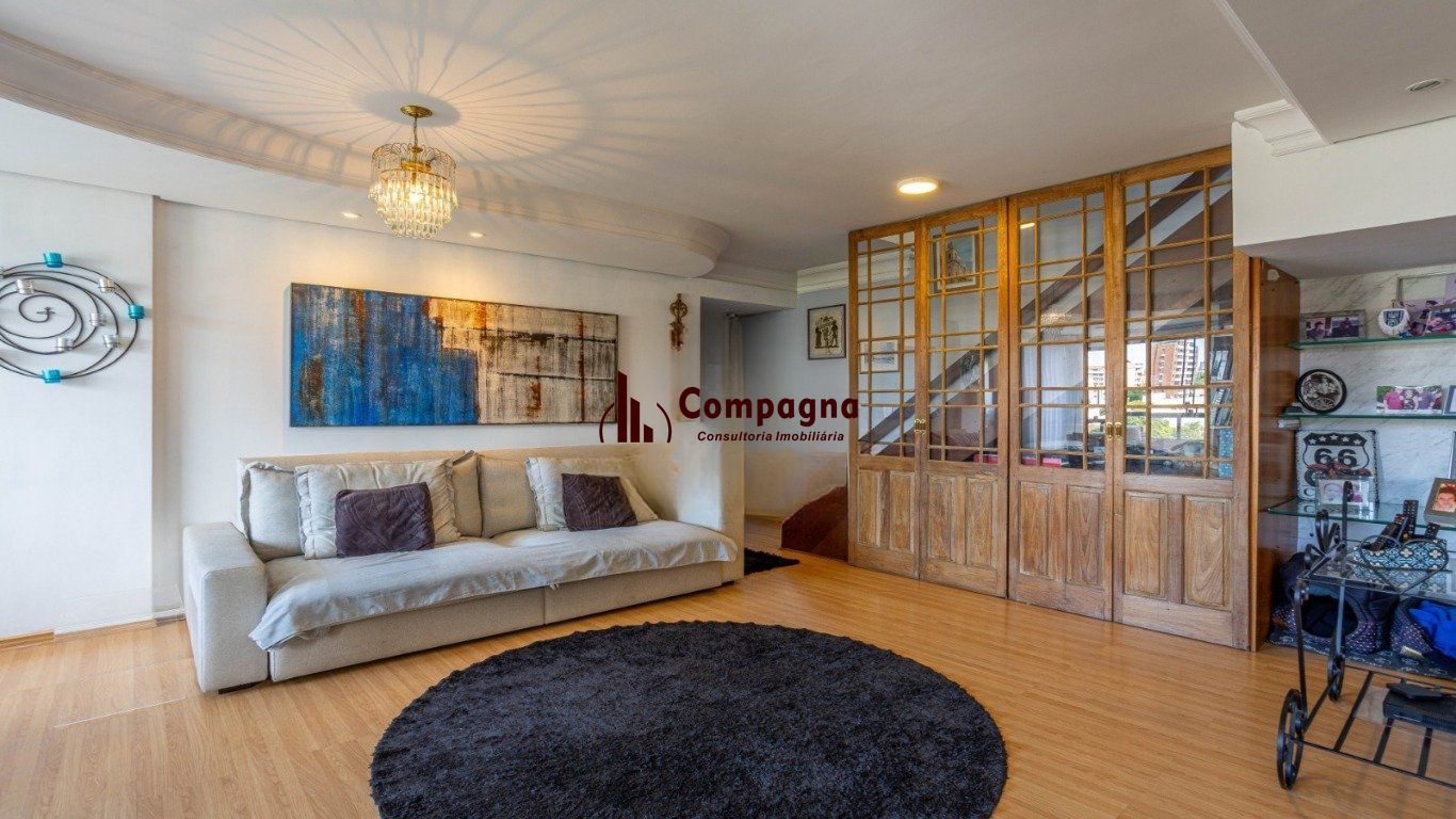 Cobertura com 3 Quartos, 1 suíte, 2 vagas e 211m²  no Petrópolis. — foto 4