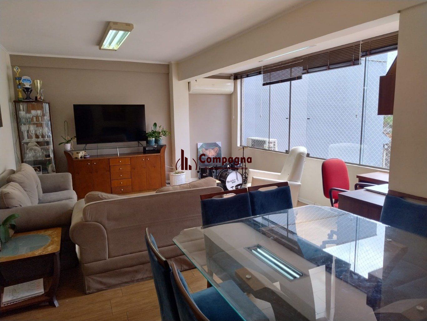 Apartamento 3 quartos com suíte e pátio com 2 vagas no Bairro Passo da Areia — foto 4
