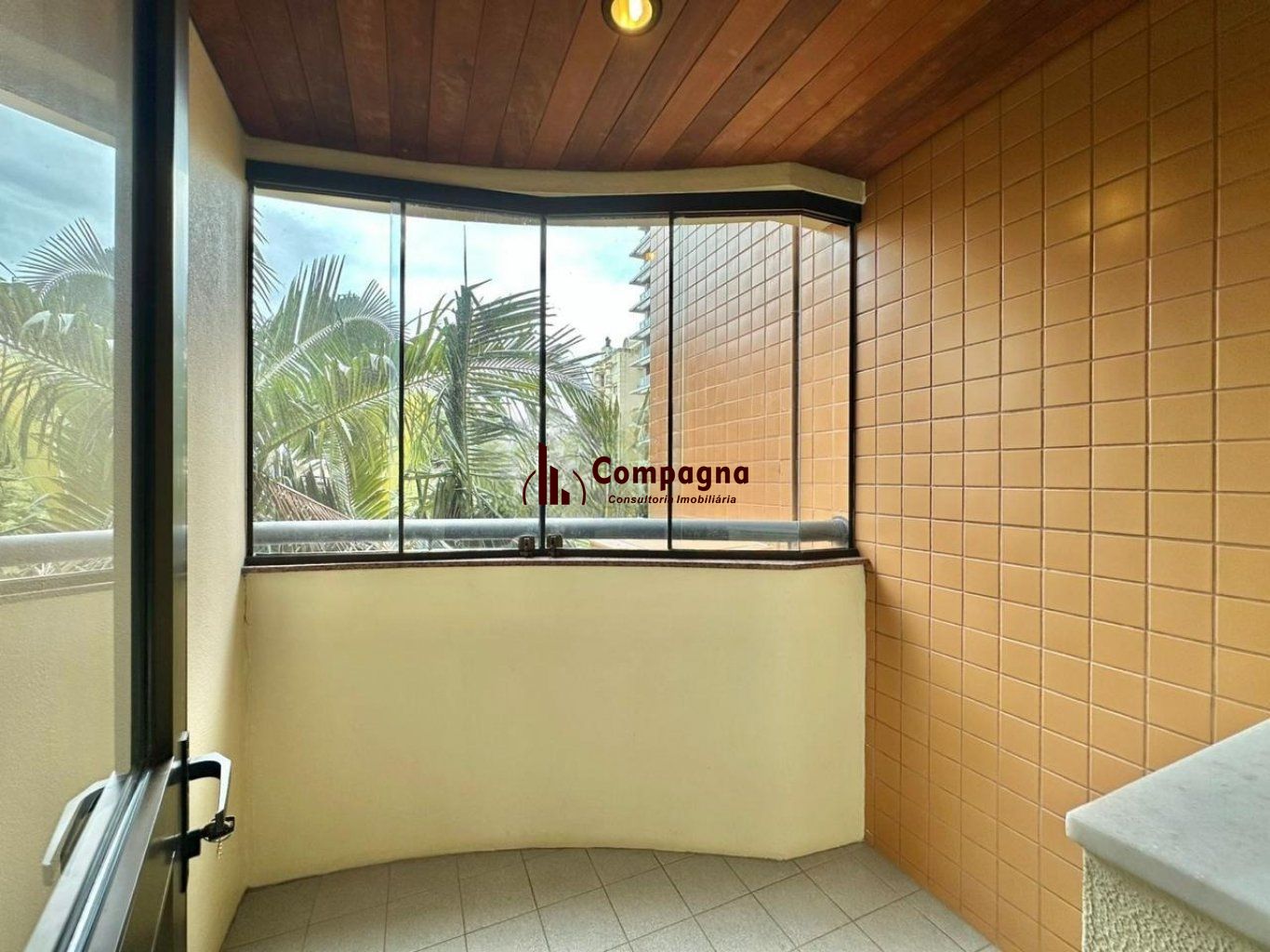 Apartamento com 3 quartos, vaga e elevador no Bairro Menino Deus — foto 4