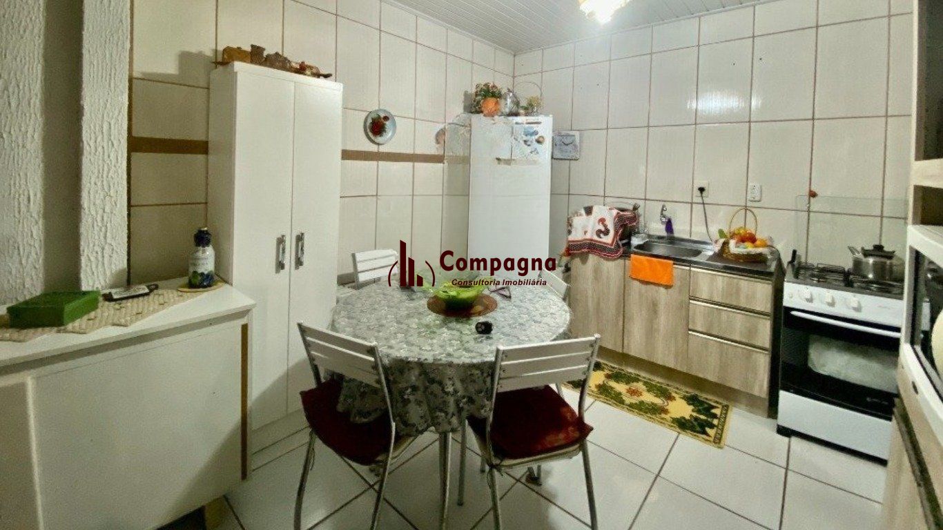 Casa de 2 dormitórios e 2 vagas de garagem em Canoas. — foto 2