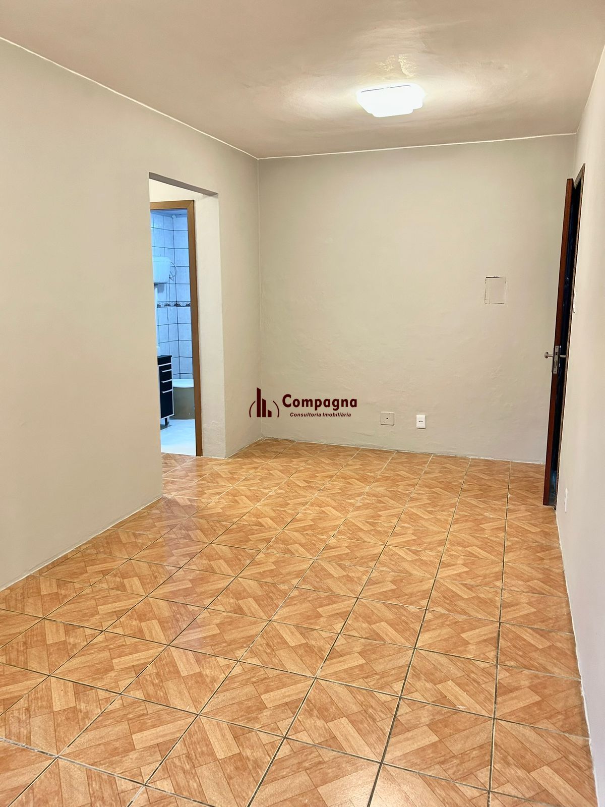 Apartamento térreo com 2 quartos e vaga de garagem no bairro Parque Dos Maias